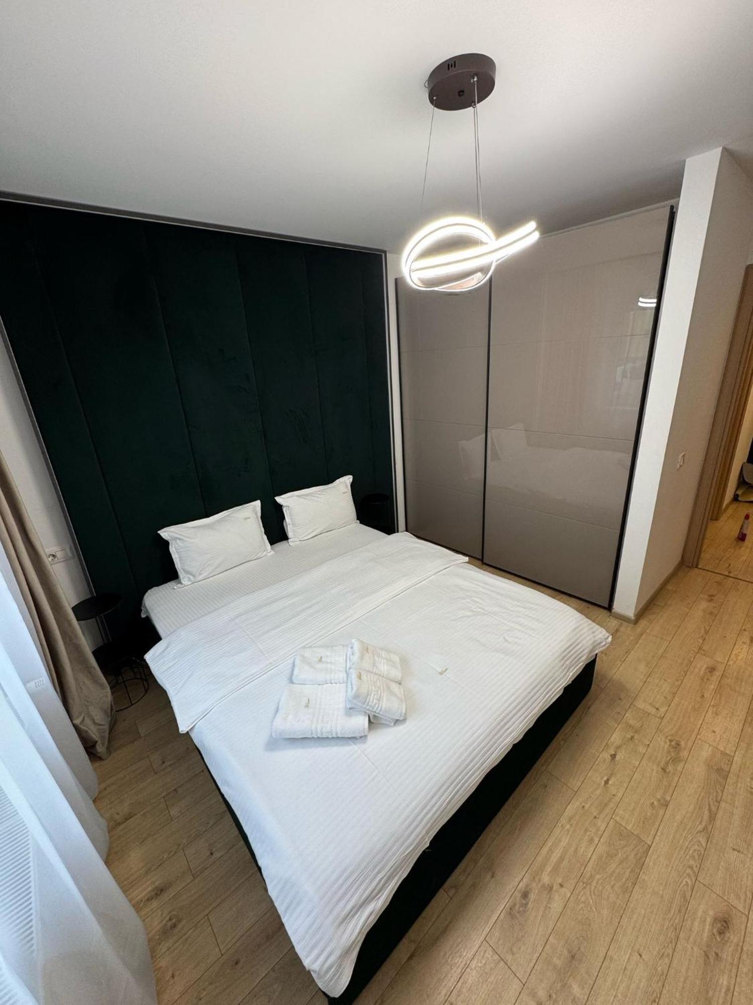 Luxury Glam Coresi Mall Area Apartament Brașov
