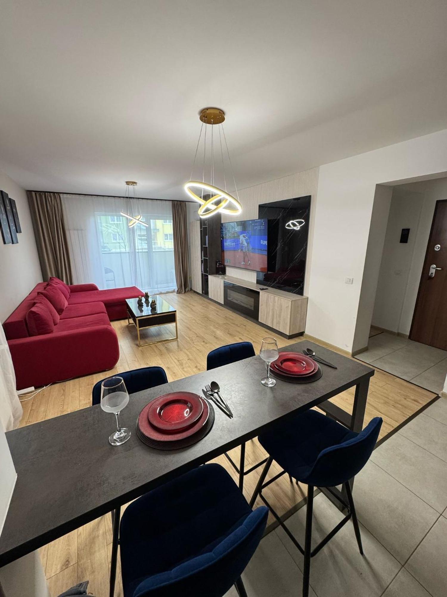 Luxury Glam Coresi Mall Area Apartament *