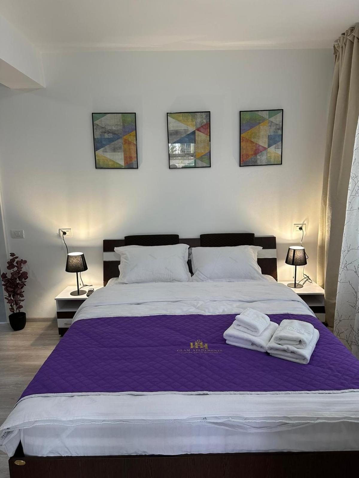 Apartament Luxury Glam Coresi Mall Area